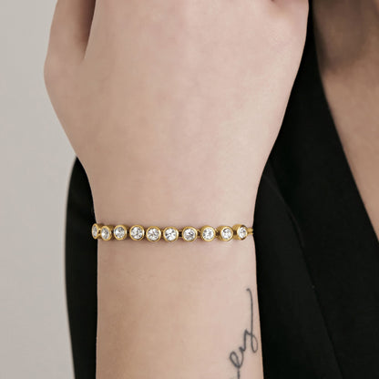 BRACCIALE DONNA IN ACCIAIO IP GOLD CON PIETRE BIANCHE